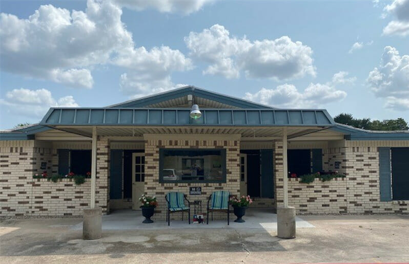 Lampasas front entrance